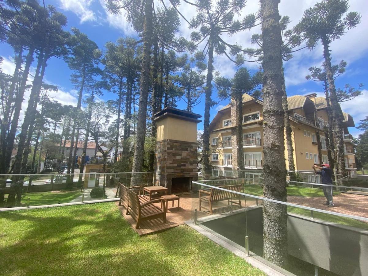 Excelente apartamento em Gramado/RS no Condomínio Casa de Pedra Exterior foto